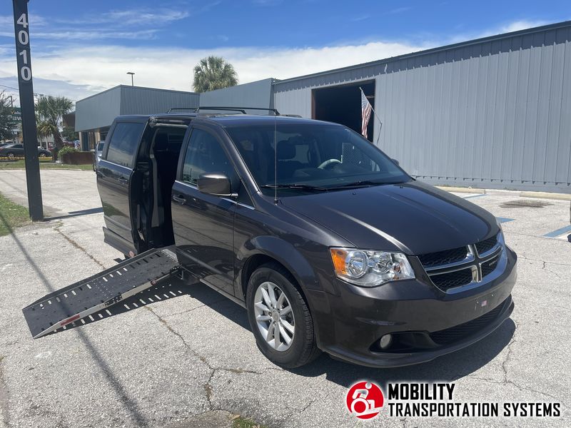 Used 2018 Dodge Grand Caravan.  ConversionAdaptive Vans Adaptive Vans Side Entry Handicap Van